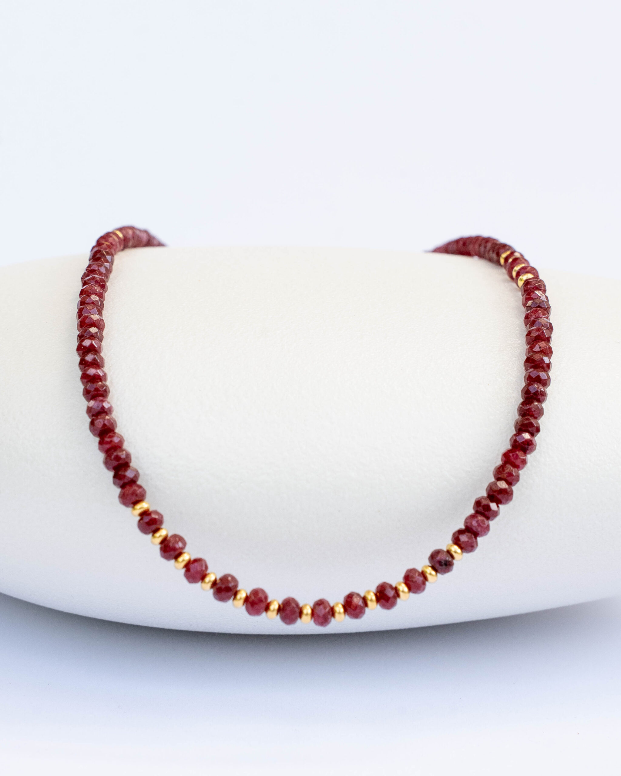 Ruby-colored agate necklace