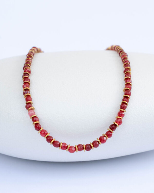 Ruby-colored agate necklace