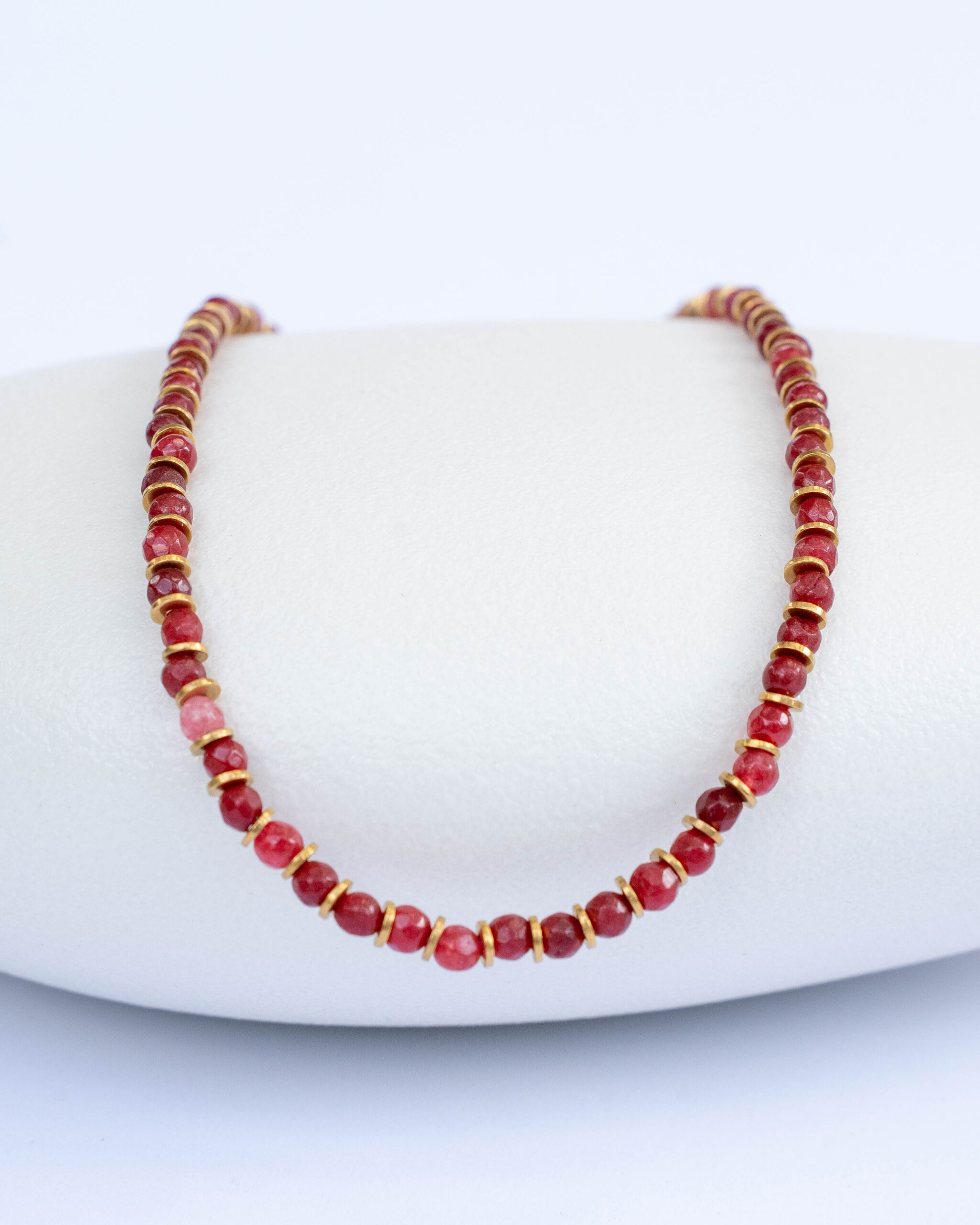 Ruby-colored agate necklace