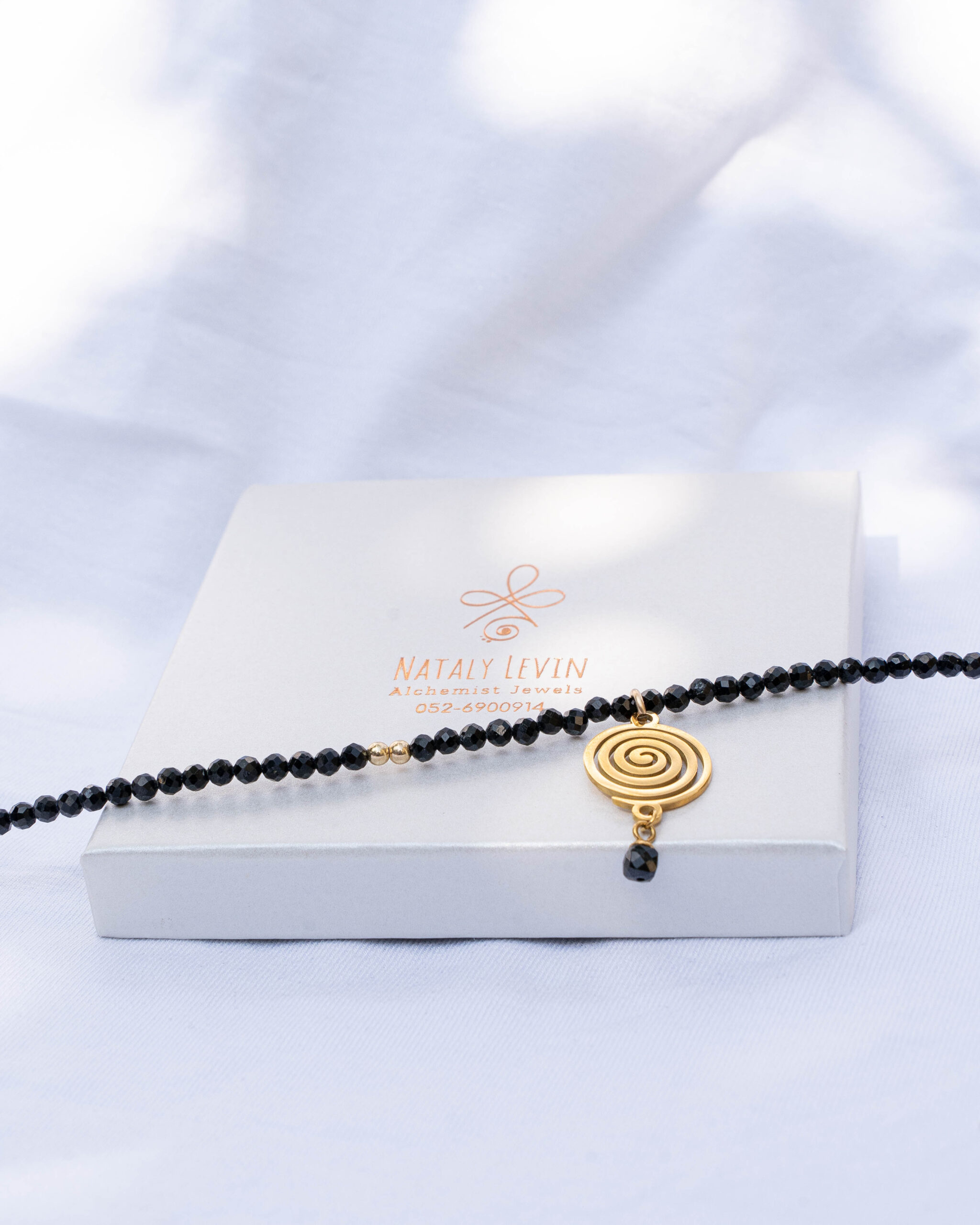 שרשרת טורמלין שחור וספירלה – תמונה 3